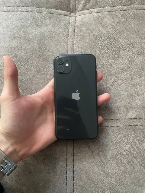iPhone 11 128 ГБ черный - Электротранспорт в Чебоксары