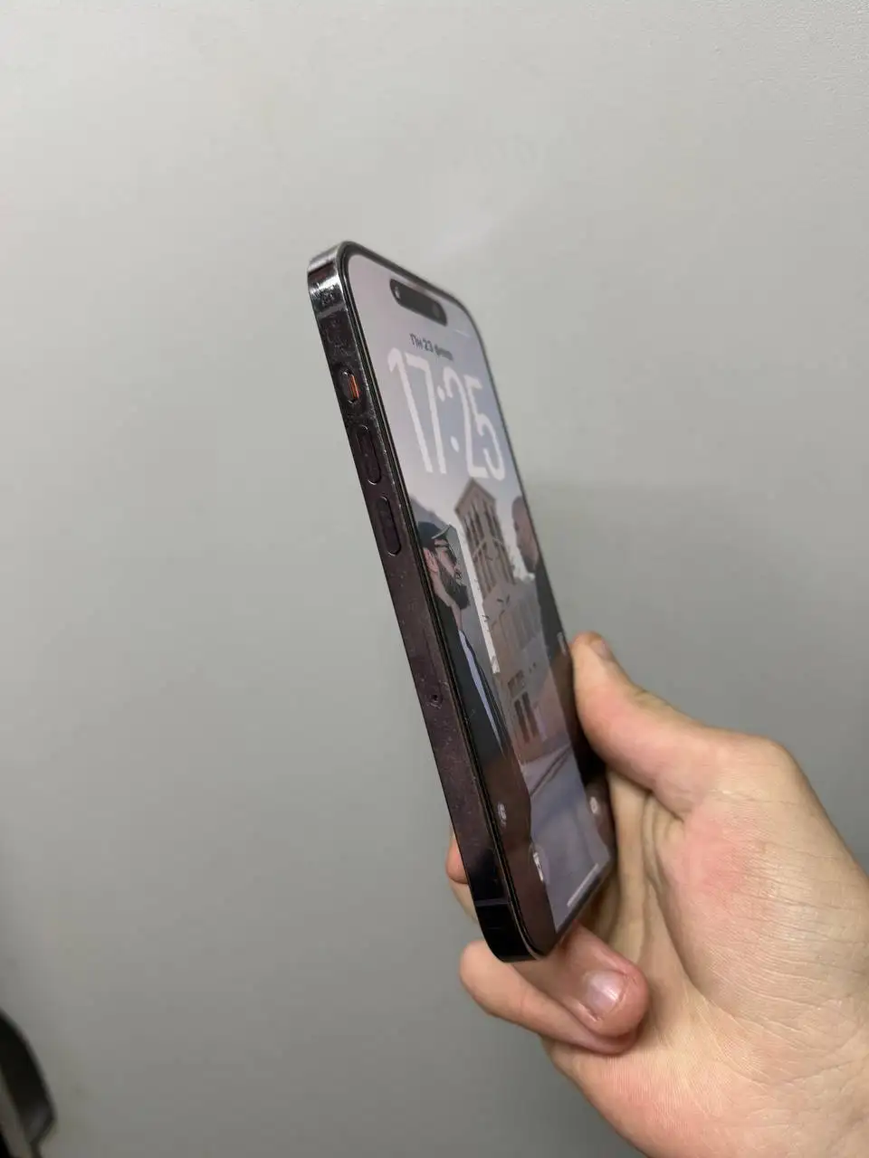 Айфон 14 Pro 256 ГБ с разбитой задней крышкой - Смартфоны (Электроника) в Чебоксары