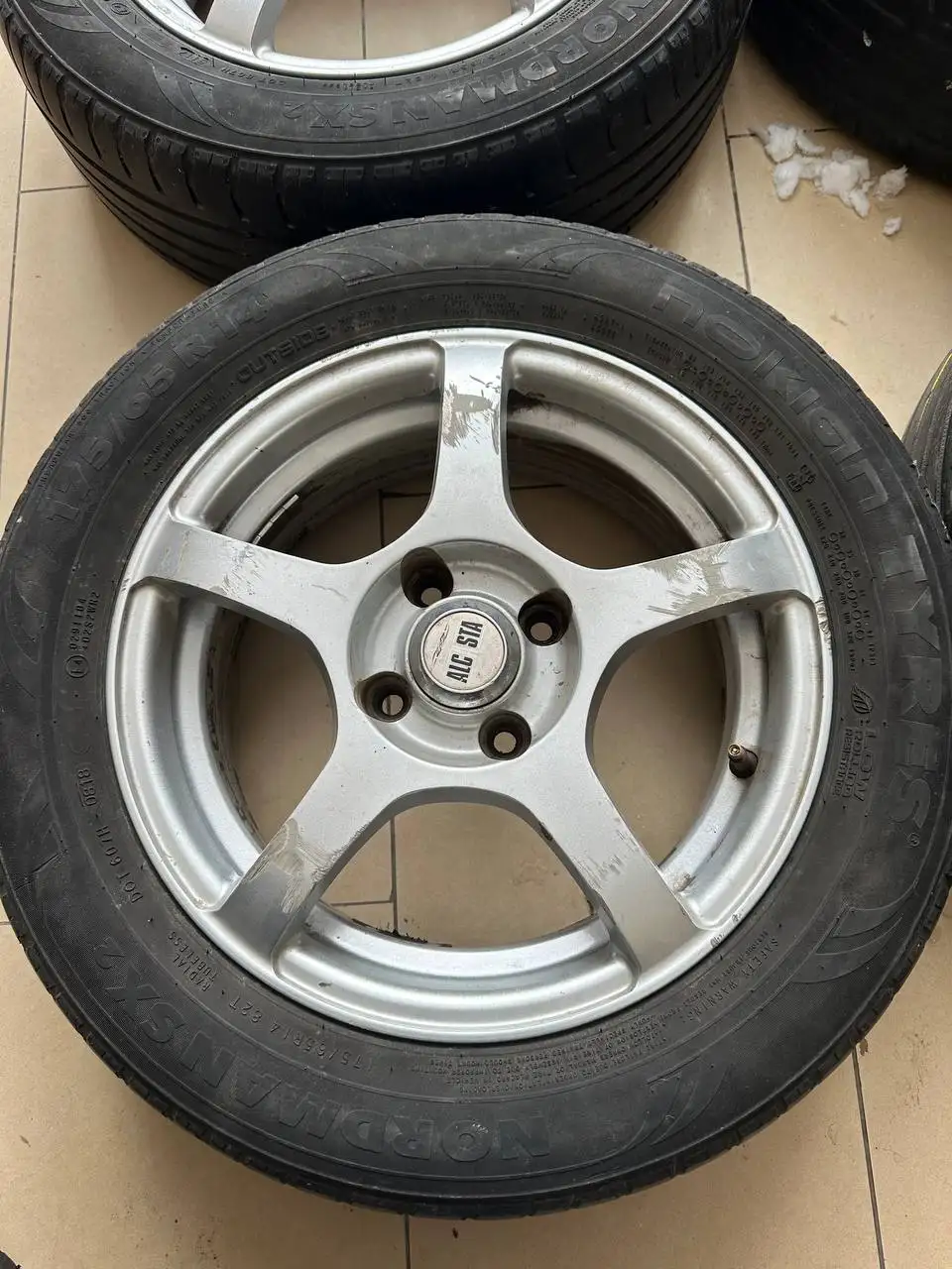 Продам комплект летних колес на литых дисках 175/65 R14 - Шины и диски (Запчасти) в Чебоксары