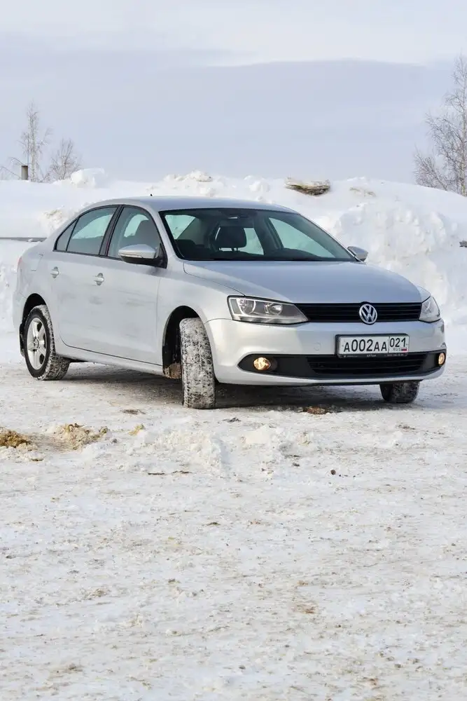 Volkswagen Jetta 2013 года, автомат - Легковые автомобили (Авто) в Канаш