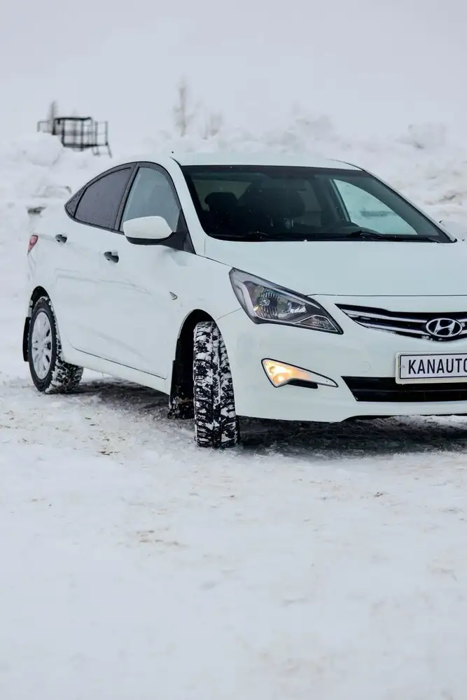 Hyundai Solaris 2015 г.в. рестайлинг, механика 1.4 - Легковые автомобили (Авто) в Канаш