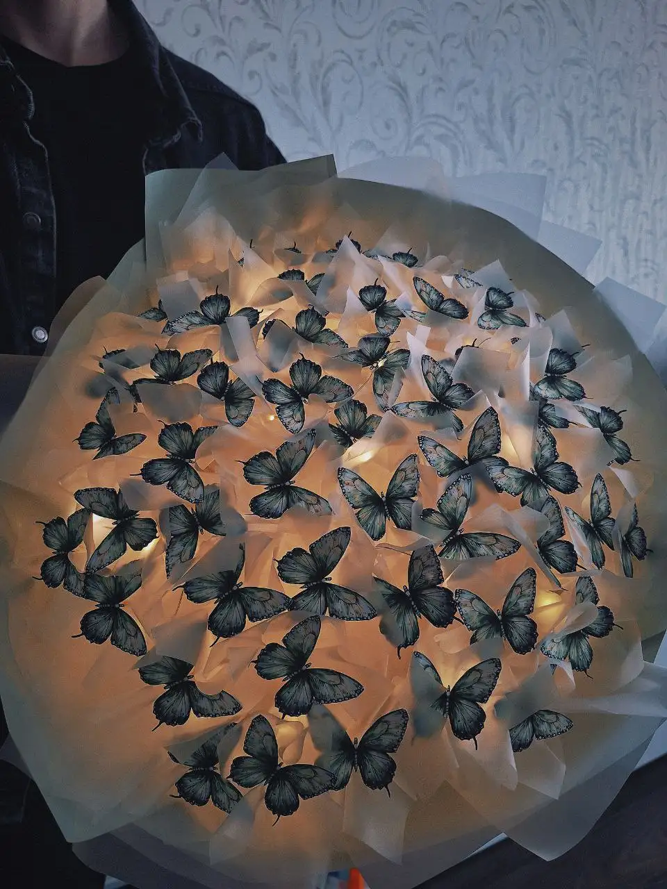 Продажа букетиков тюльпанов и бабочек - Цветы и растения (Хобби и отдых) в Чебоксары