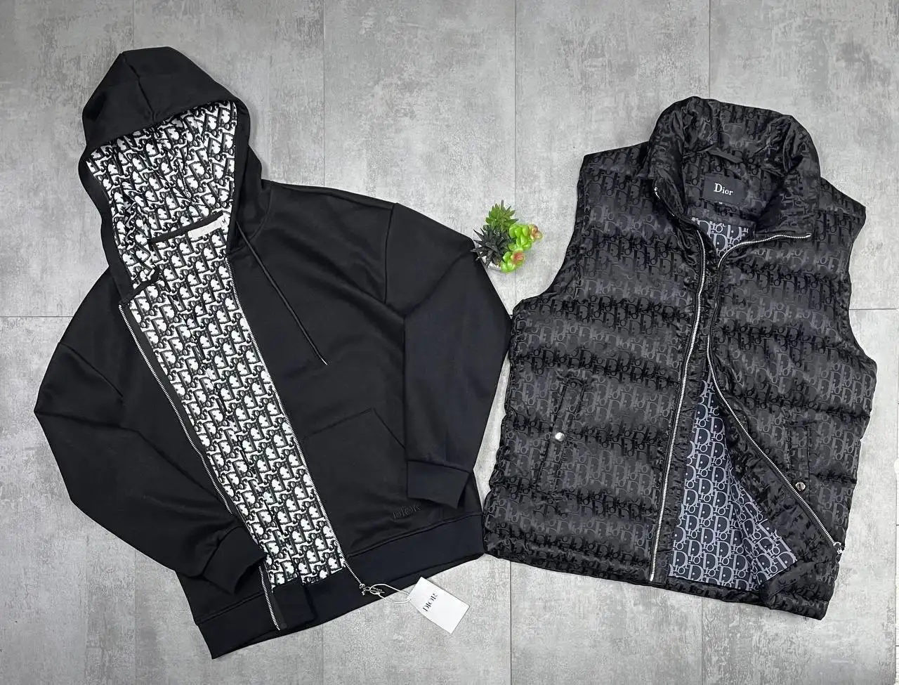 Комплект жилетка и худи - Барахолка в Чебоксары