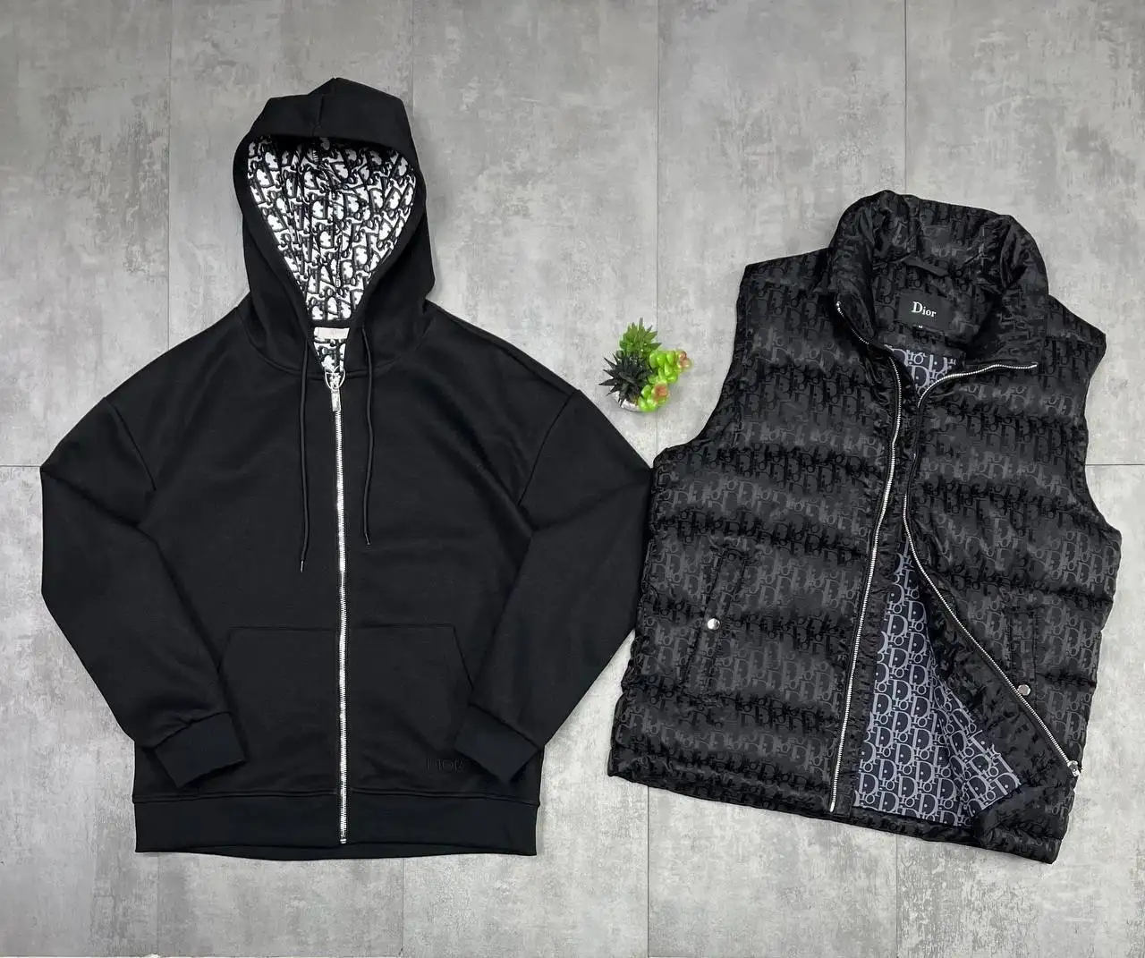 Комплект жилетка и худи - Барахолка в Чебоксары