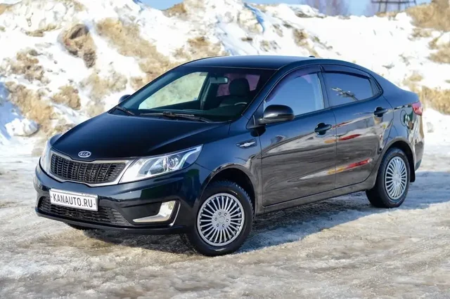 Продажа Kia Rio 2012 года - Грузовые и коммерческие в Канаш