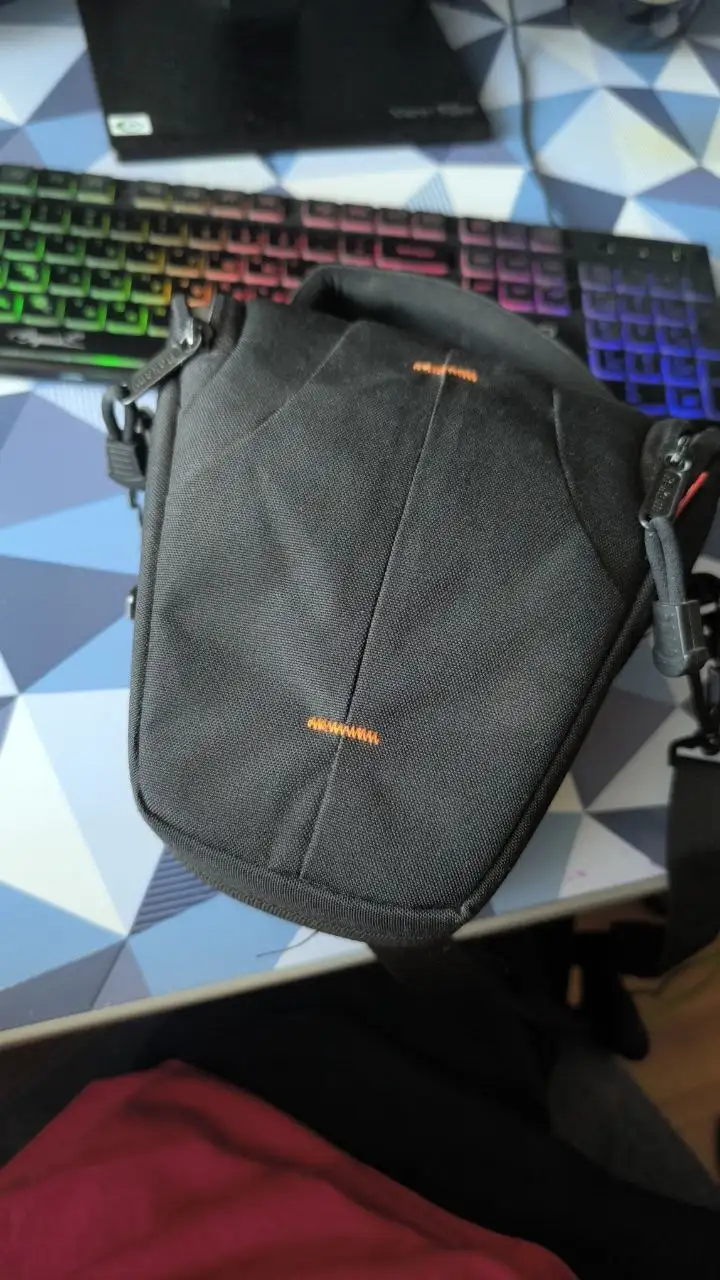 Продажа зеркального фотоаппарата Canon 550D - Фототехника (Электроника) в Чебоксары