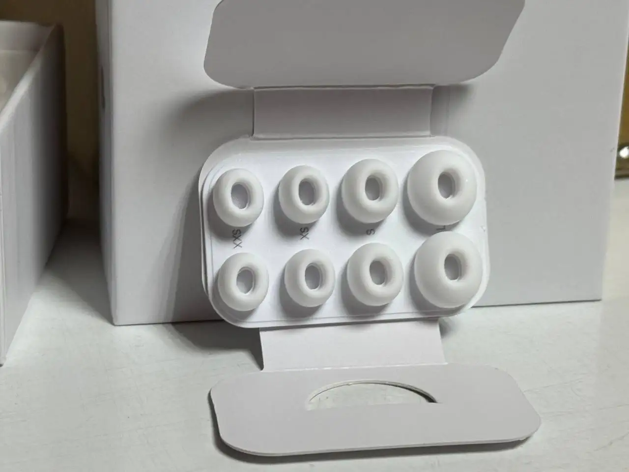 Продажа наушников Apple AirPods Pro 3 (4 пары в наличии) - Аудиотехника (Электроника) в Чебоксары