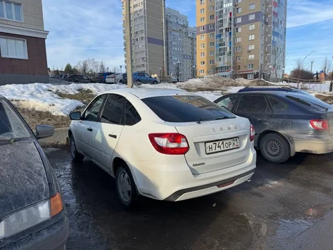 Продажа Лада Гранта 2019 года - Паркетник в Чебоксары