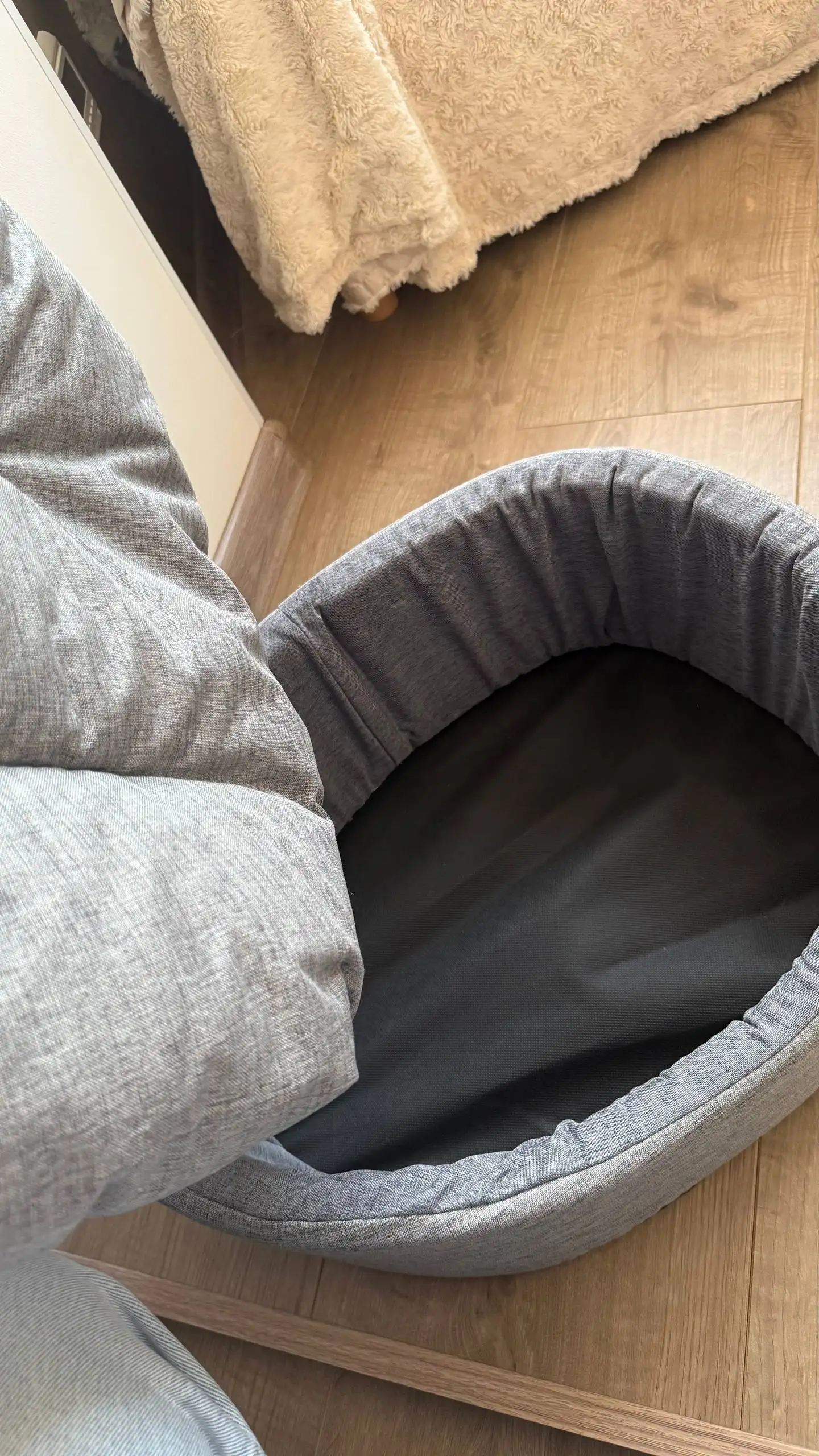 Продам новую кошачью/собачью лежанку - Барахолка в Чебоксары