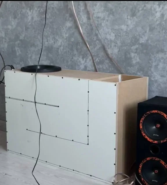 Сабвуфер Aura Fireball 10D2 в коробе - Автозвук в Чебоксары