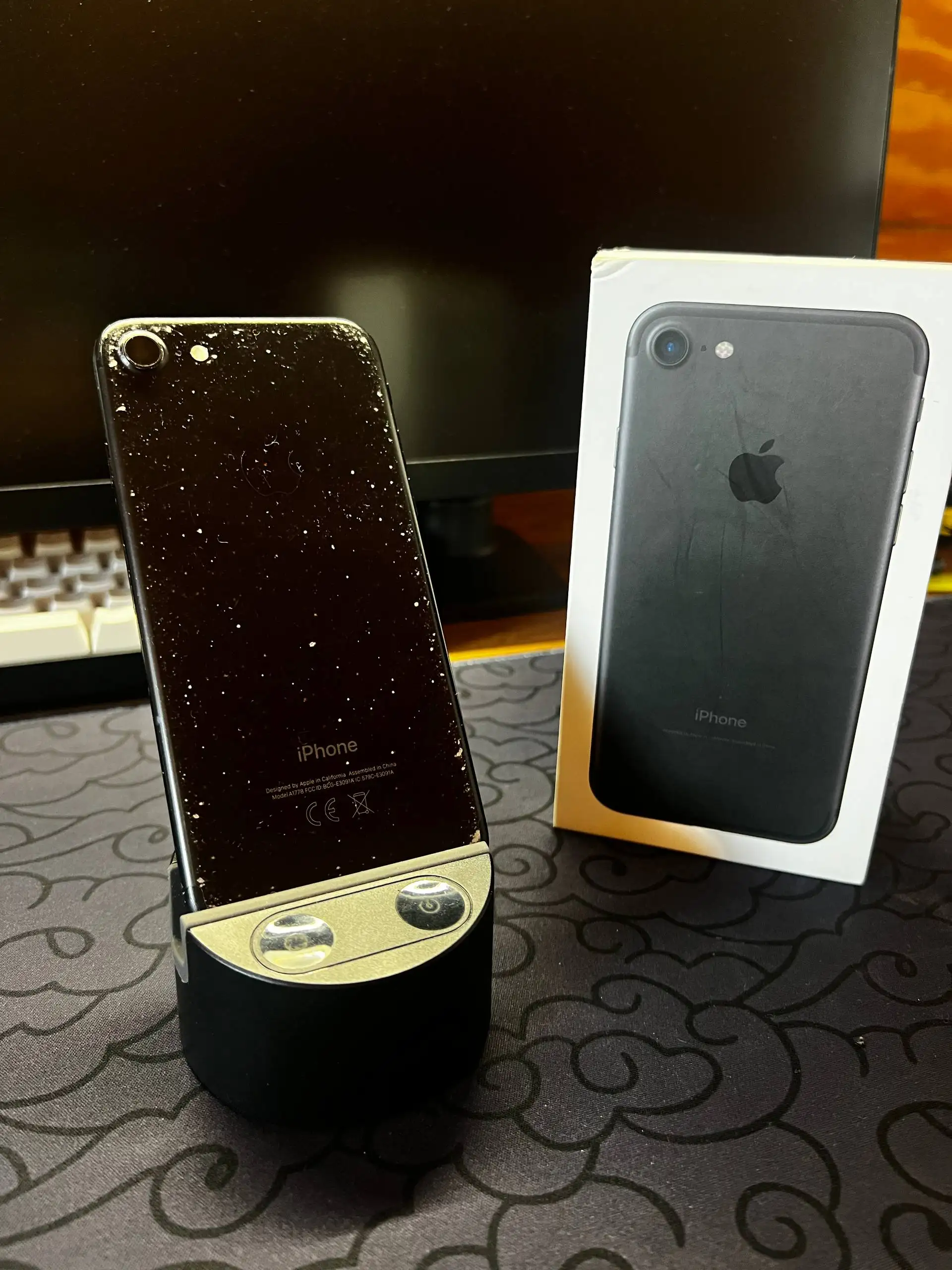 Продажа iPhone 7 32GB черный - Смартфоны (Электроника) в Чебоксары