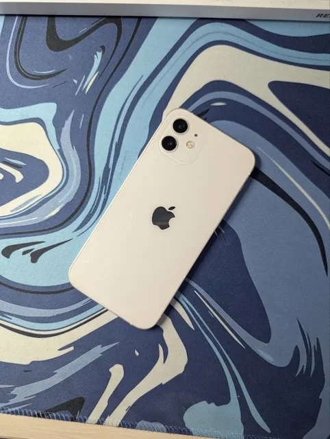 Продам iPhone 12 128 ГБ - Зарядные устройства и аксессуары в Чебоксары