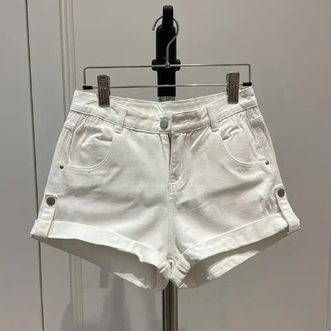 Базовые белые шорты - частное объявление в Чебоксары