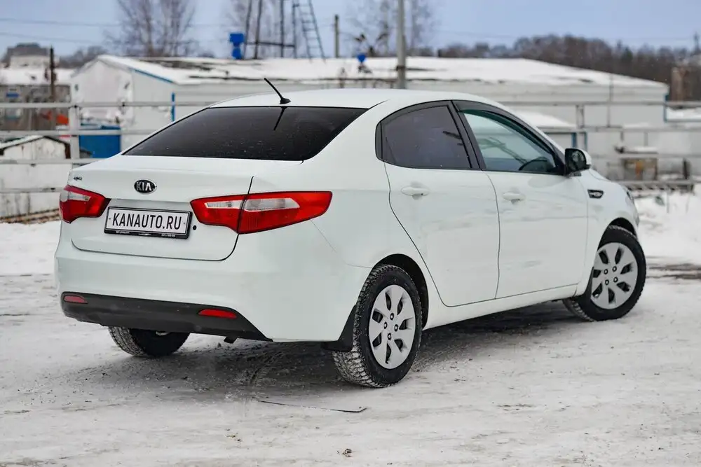 Kia Rio 2014 г.в. в кредит или за наличный расчет - Легковые автомобили (Авто) в Канаш