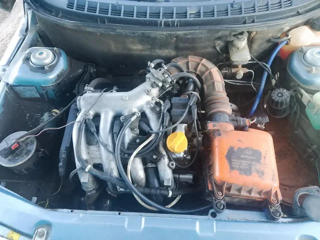 Продажа ВАЗ 2110 2002 года на запчасти - Коммерческий транспорт в Канаш