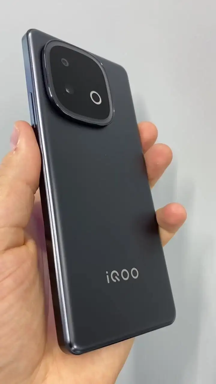 Продам/обменяю iqoo z10 turbo 12/256 Китай - Смартфоны и телефоны (Электроника) в Чебоксары