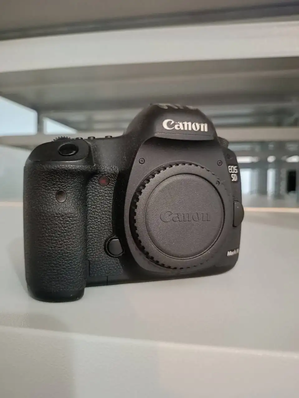 Продам камеру Canon EOS 5D Mark III
 - Электроника в Чебоксары