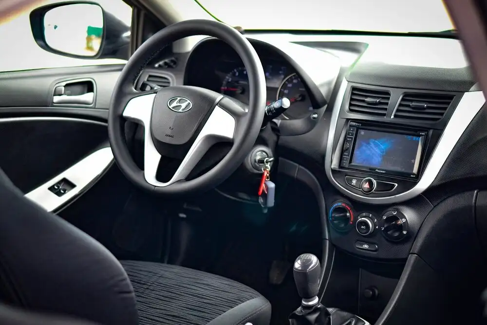 Hyundai Solaris 2015 - Легковые автомобили (Авто) в Канаш