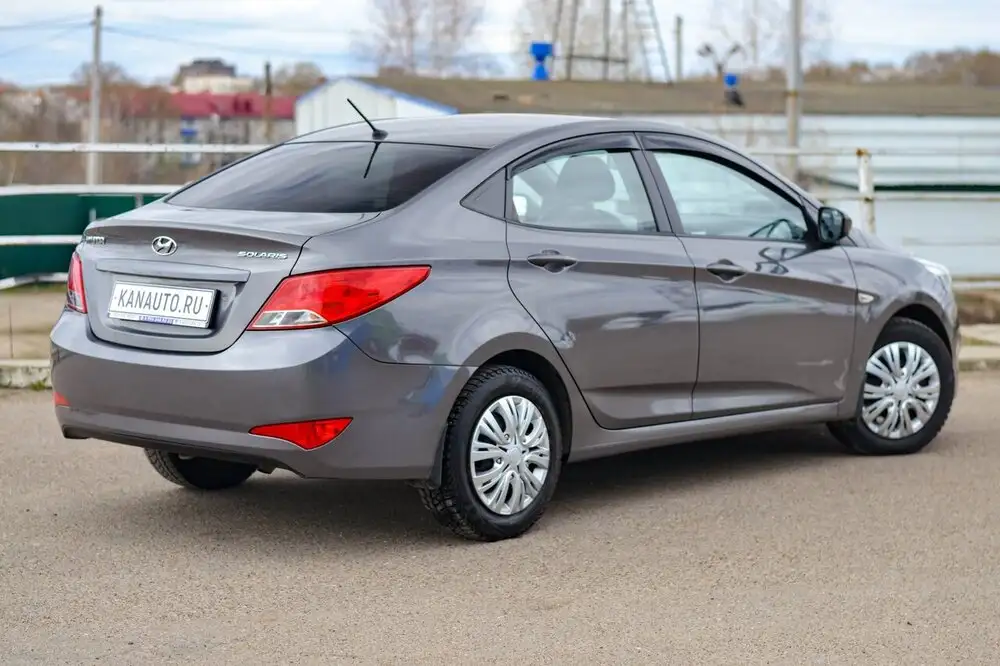 Hyundai Solaris 2015 - Легковые автомобили (Авто) в Канаш