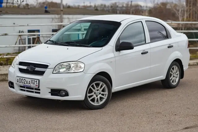 Chevrolet Aveo 2011 - Микроавтобусы в Канаш
