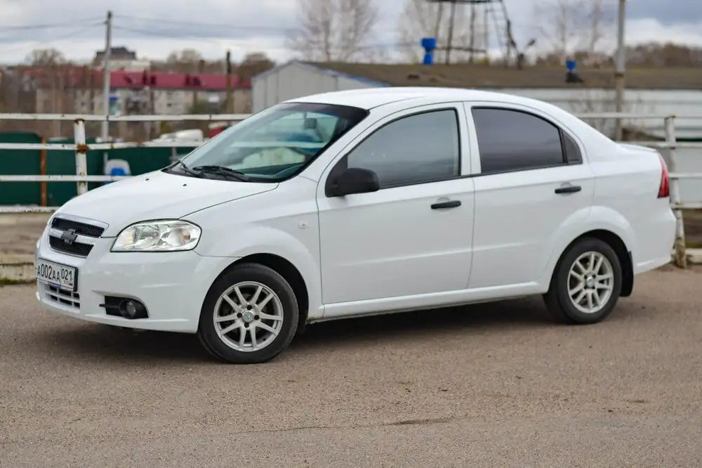 Chevrolet Aveo 2011 - Легковые автомобили (Авто) в Канаш