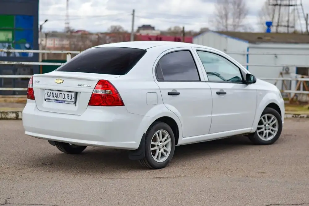 Chevrolet Aveo 2011 - Легковые автомобили (Авто) в Канаш