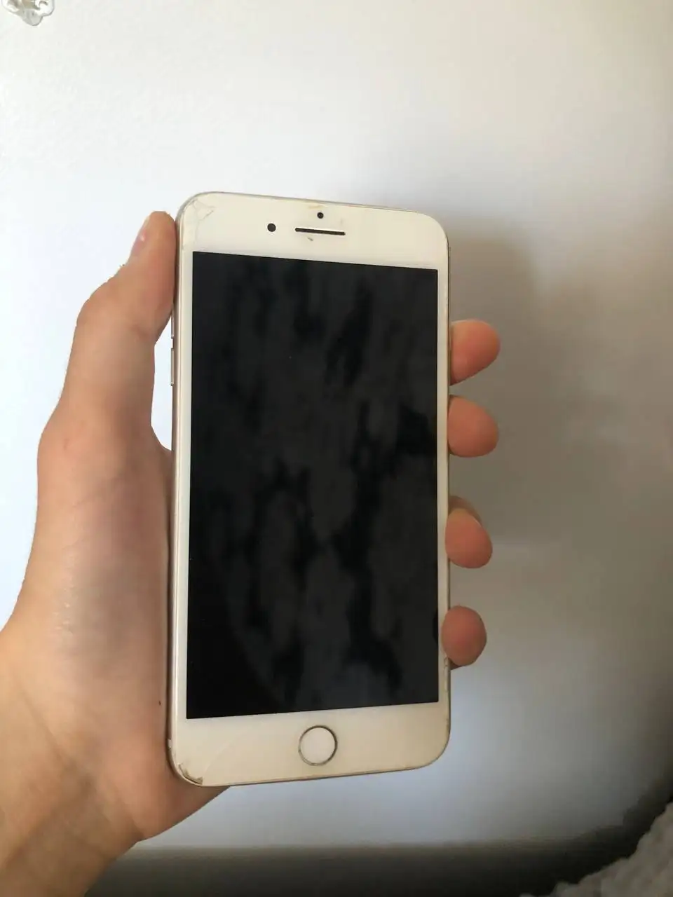 Продам iPhone 8 Plus (разбитый) - Электроника в Чебоксары