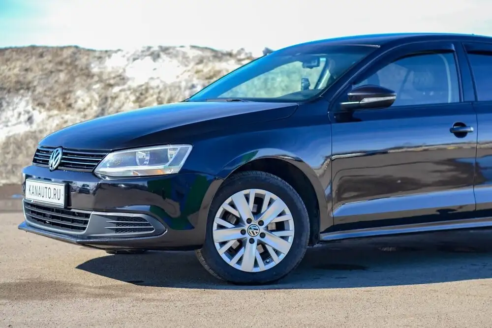 Volkswagen Jetta 2014, 1.6 автомат - Авто в Канаш