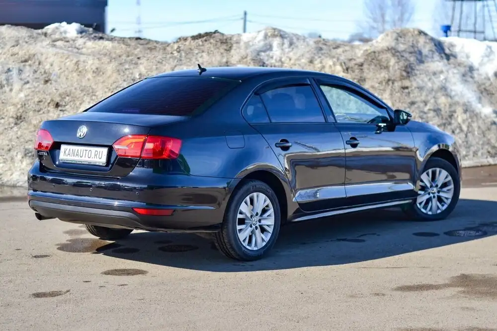 Volkswagen Jetta 2014, 1.6 автомат - Авто в Канаш