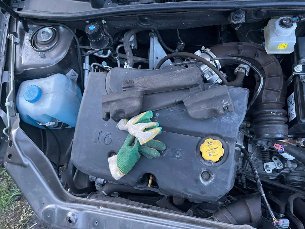 Двигатель и коробка 1.6 106hp AMT из Чебоксар - Запчасти и компоненты (Авто) в Чебоксары