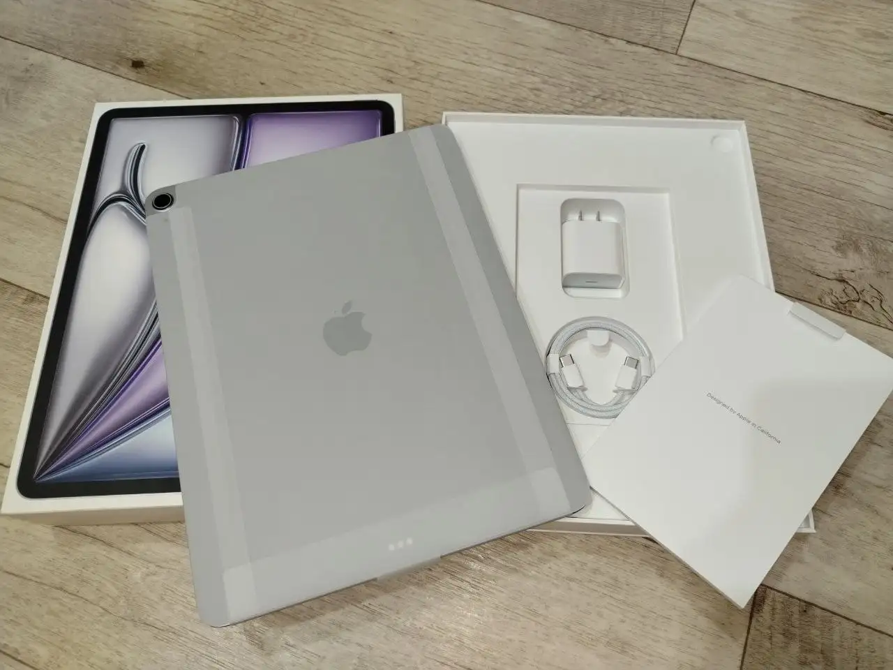 Продам iPad Air 13 WiFi 128GB новый - Планшеты (Электроника) в Чебоксары