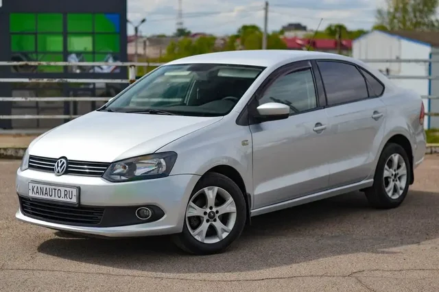Volkswagen Polo 2011 - частное объявление в Канаш