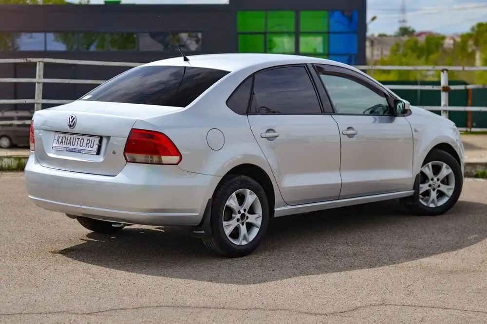 Volkswagen Polo 2011 - Volkswagen Polo (Авто) в Канаш