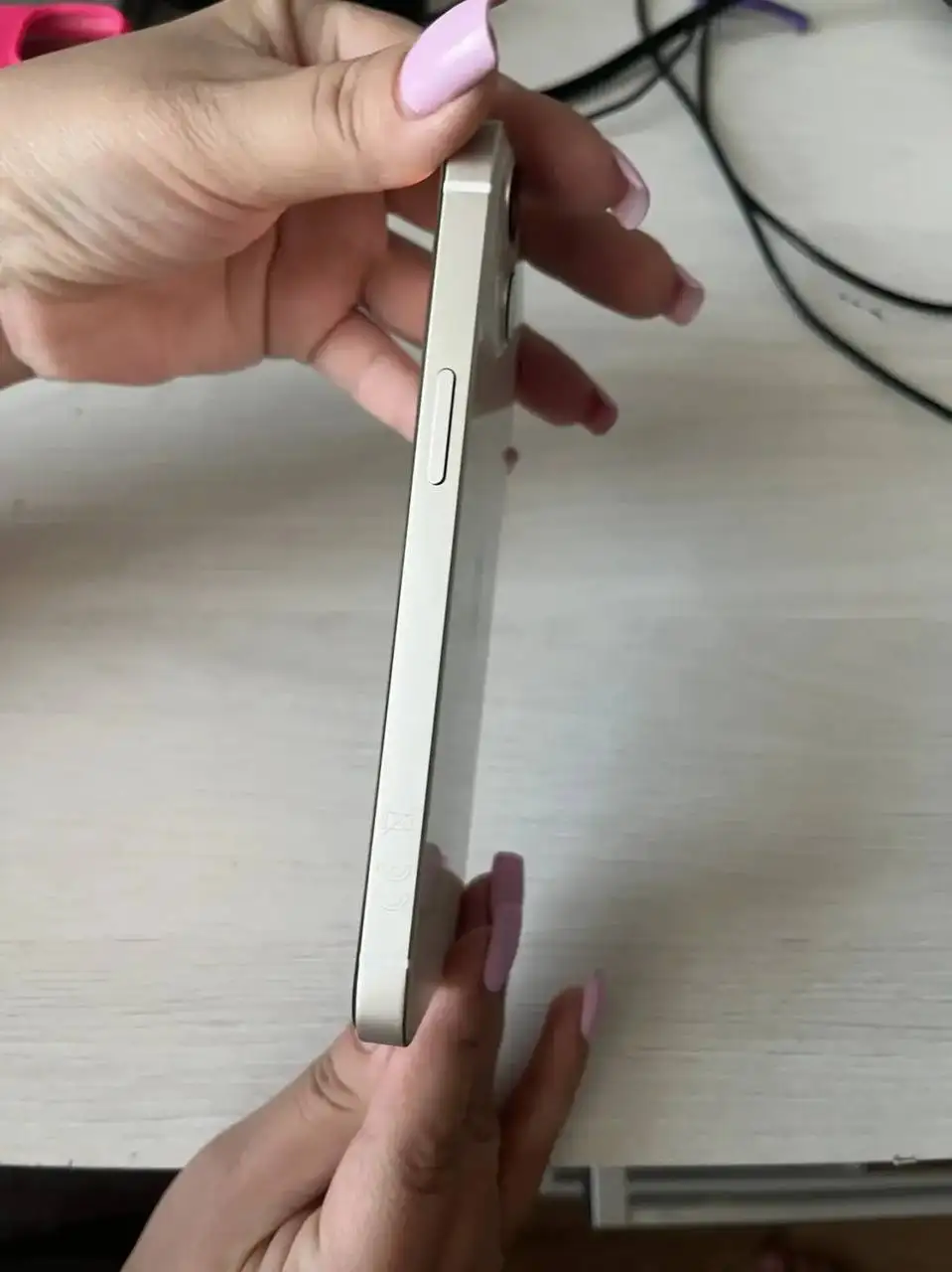 Продам iPhone 13 в красивом цвете - Смартфоны и гаджеты (Электроника) в Неизвестно