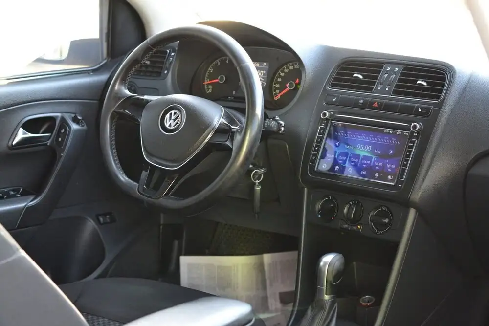 Volkswagen Polo 2016 - Легковые автомобили (Авто) в Канаш