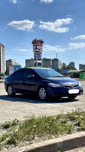 Honda Civic 1.8 AT 2008 - Renault в Казань