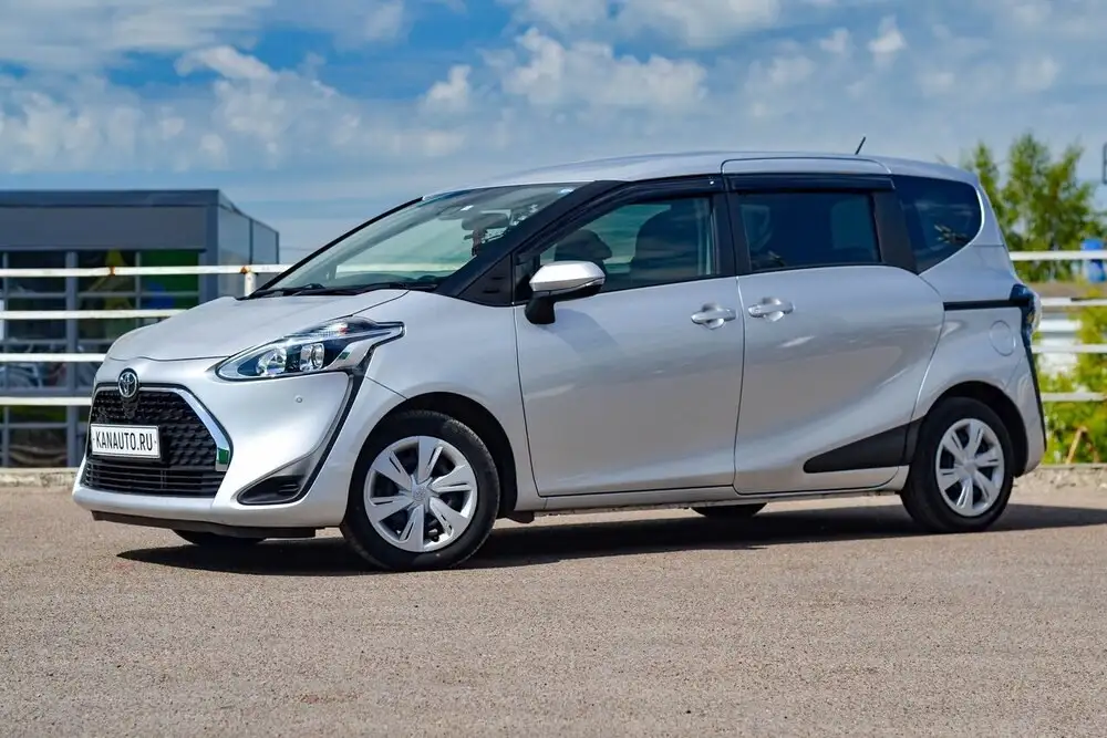 Toyota Sienta 2019 - Легковые автомобили (Авто) в Канаш