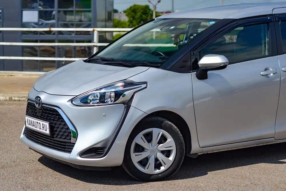 Toyota Sienta 2019 - Легковые автомобили (Авто) в Канаш