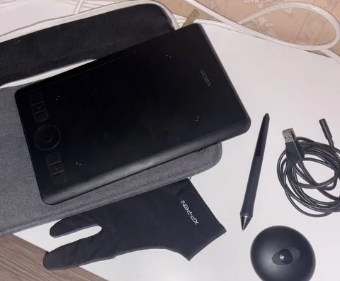 Графический планшет Wacom Intuos Pro S (PTH-460) - Электроника в Чебоксары