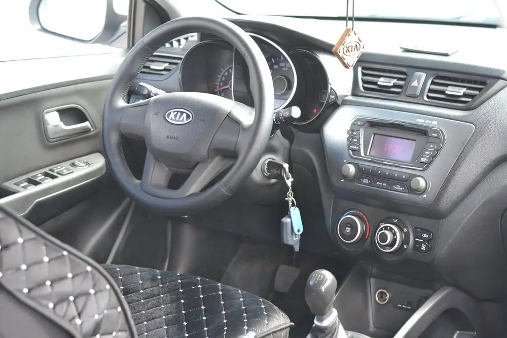 Kia Rio 2012 в кредит и за наличные - Легковые автомобили (Авто) в Канаш