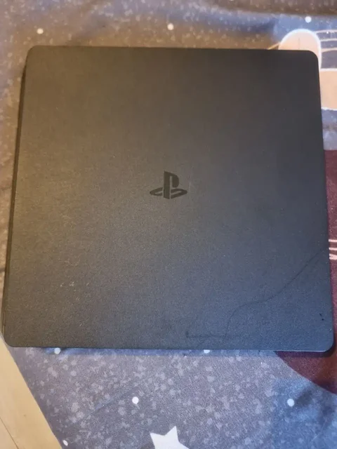 PS4 Slim 500 ГБ с двумя джойстиками - частное объявление в Чебоксары