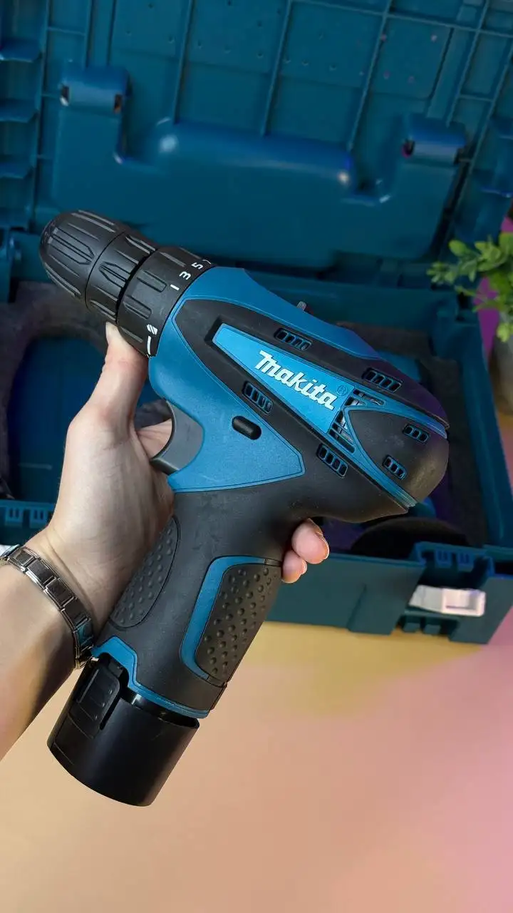 Продаю набор Makita шуруповерт + болгарка новые - Электроинструменты (Запчасти) в Чебоксары