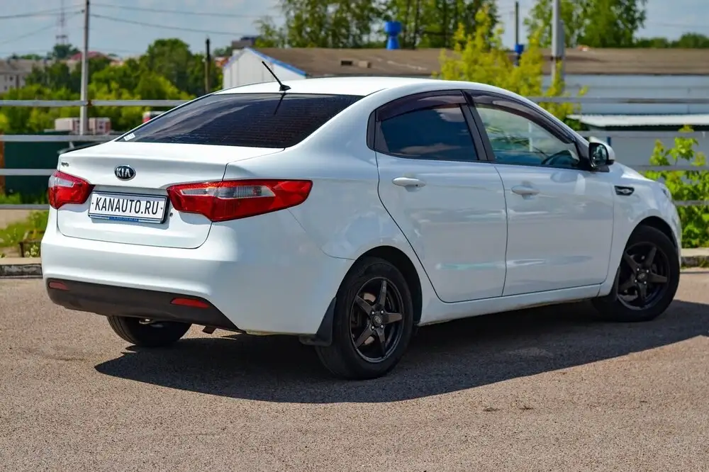 Kia Rio 2014 - Легковые автомобили (Авто) в Канаш