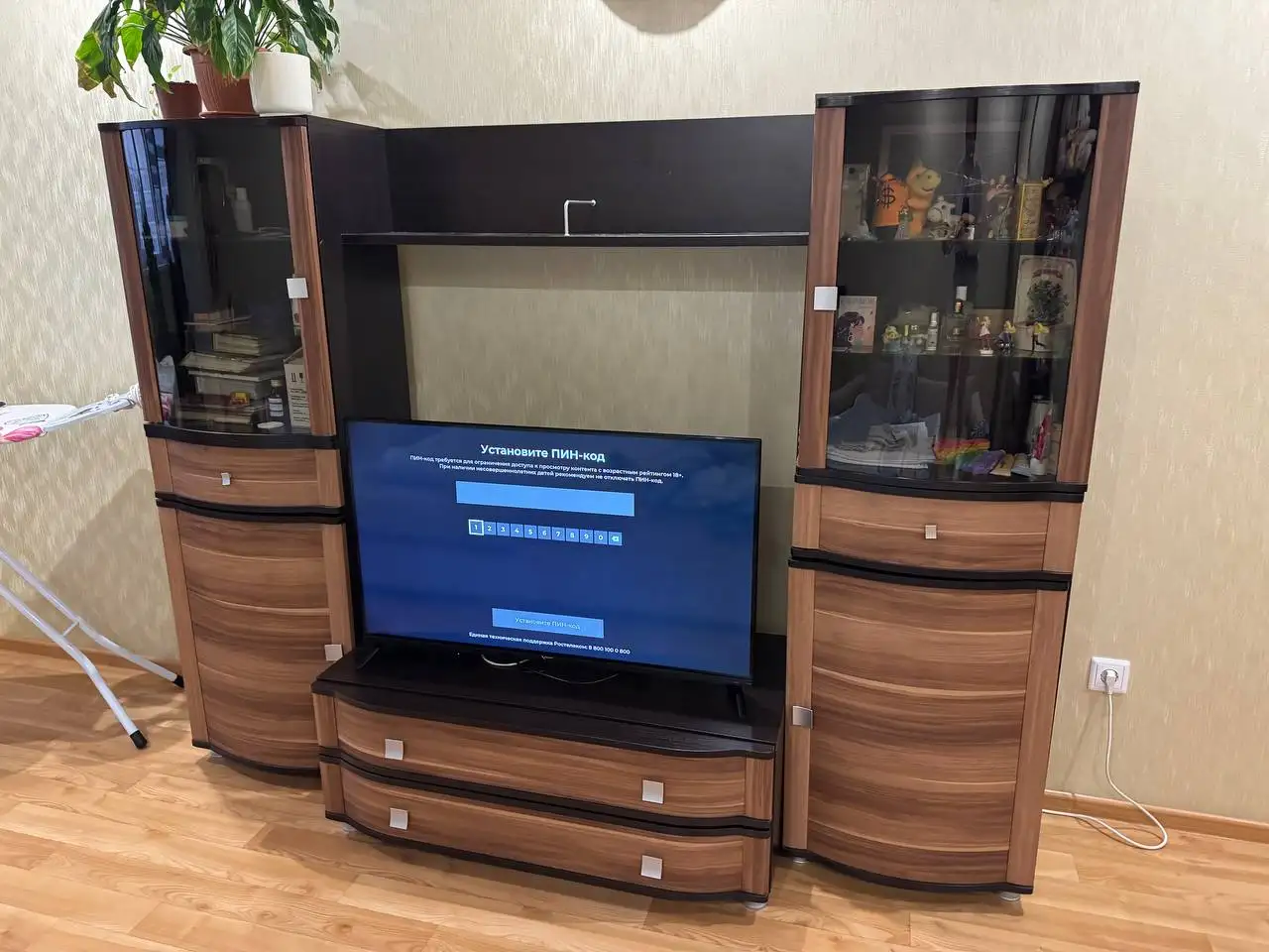 Продам мебель в прихожую и тумбу для телевизора - Мебель (Барахолка) в Чебоксары