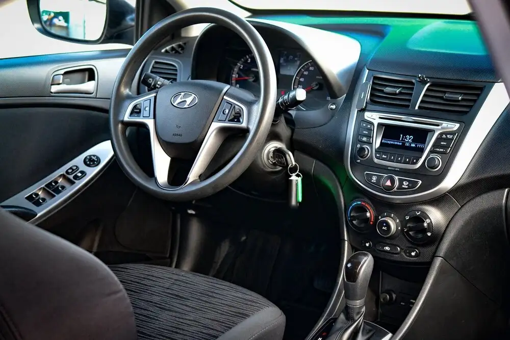 Hyundai Solaris 2015 - Легковые автомобили (Авто) в Канаш