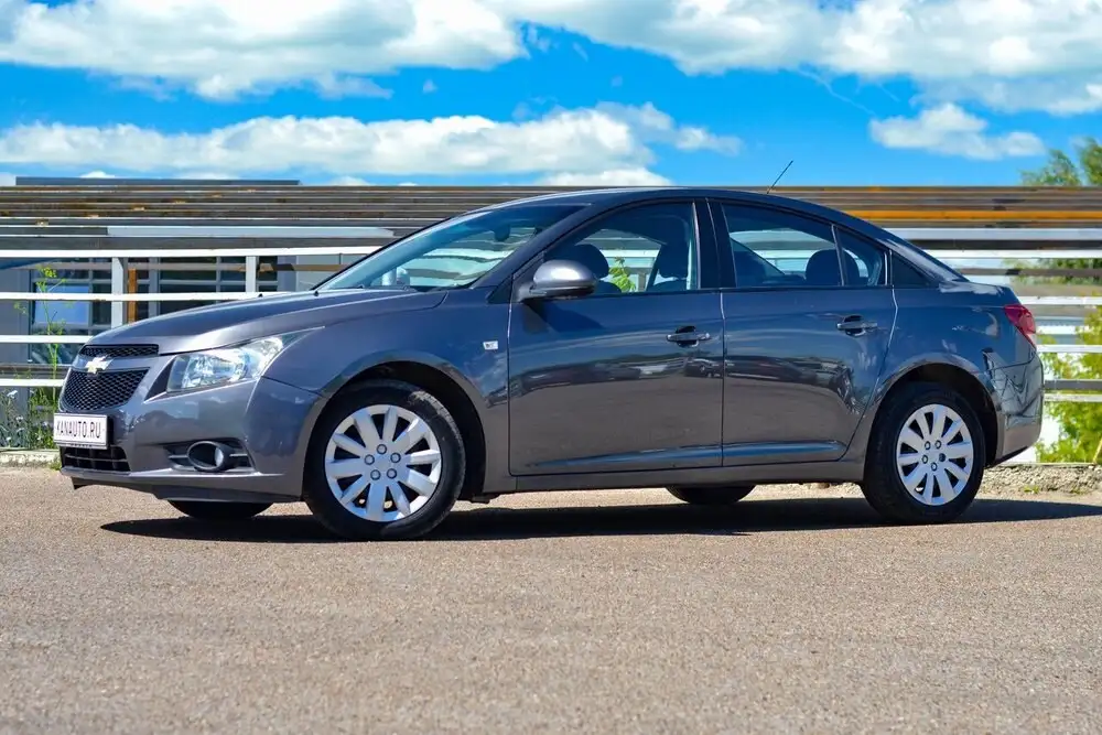 Chevrolet Cruze 2014 1.6 автомат - Легковые автомобили (Авто) в Канаш