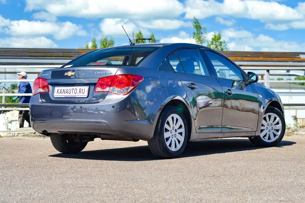 Chevrolet Cruze 2014 1.6 автомат - Легковые автомобили (Авто) в Канаш