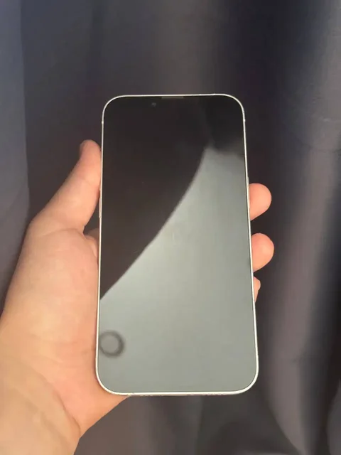 iPhone 13 128 ГБ Белый - Офисная мебель в Чебоксары