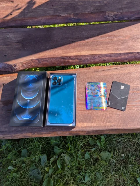 Продам iPhone 12 Pro 128 ГБ - Умные колонки в Чебоксары