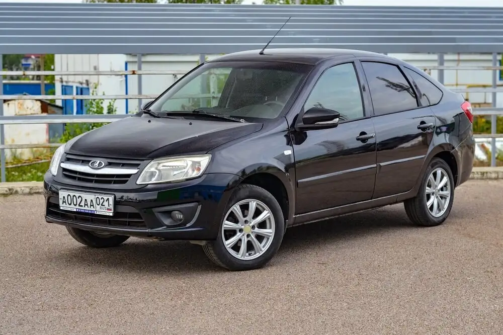 Lada Granta универсал 2015 1.6 16V - Легковые автомобили (Авто) в Канаш
